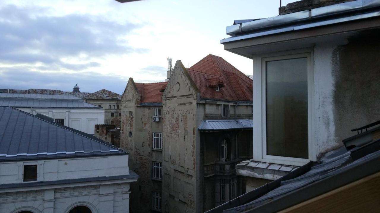 Private Room At Ceausescu'S Place In Old City Unirii Square Bukareszt Zewnętrze zdjęcie