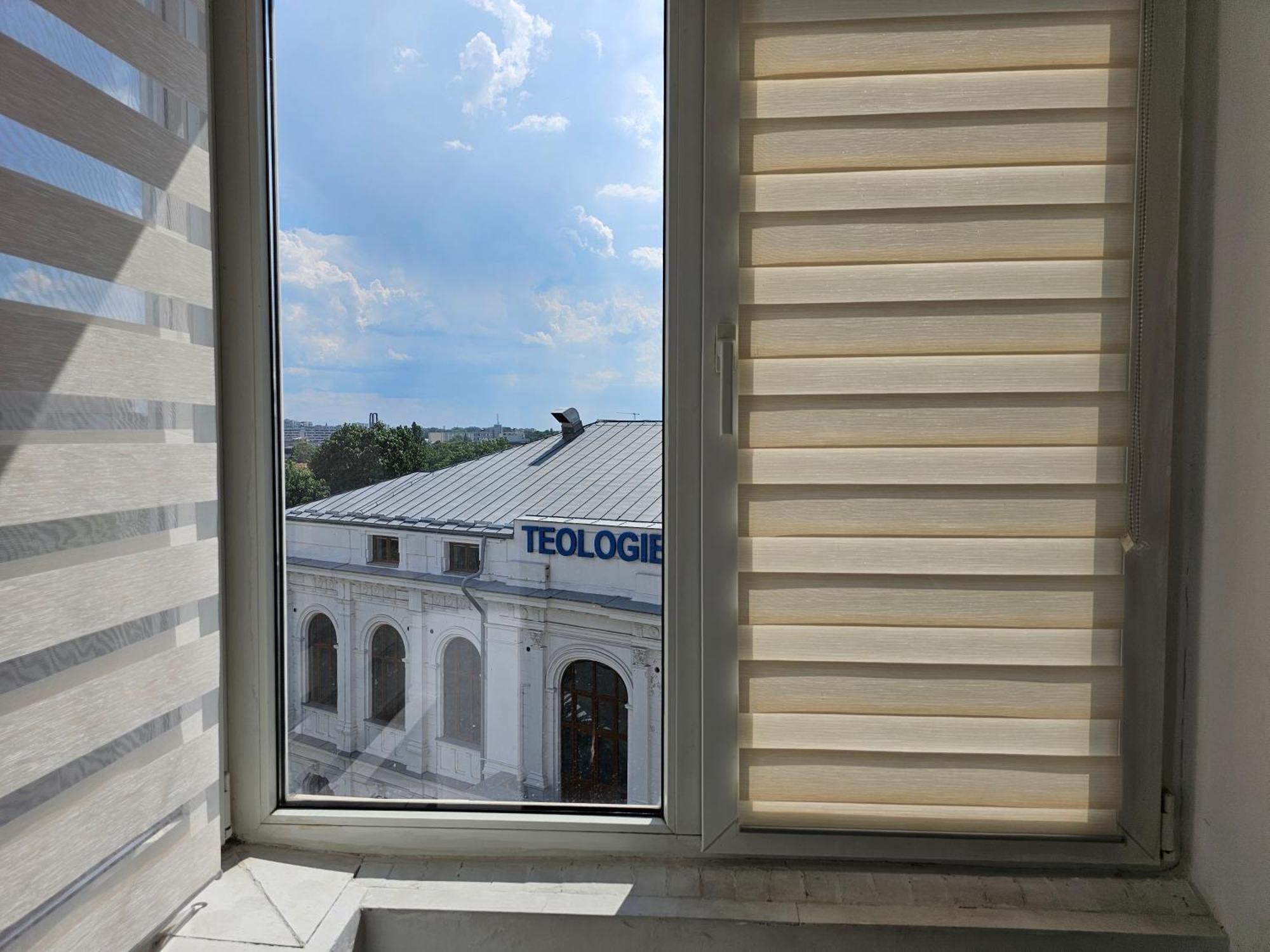 Private Room At Ceausescu'S Place In Old City Unirii Square Bukareszt Zewnętrze zdjęcie